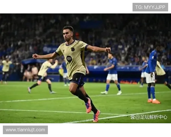 巴萨防线漏洞频现对手轻松利用传球撕裂防守直面门将